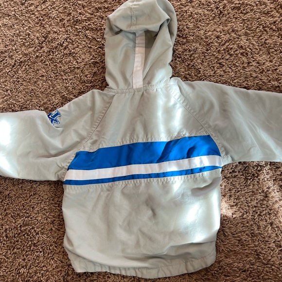 University of Kentucky Windbreaker - Picture 3 of 5